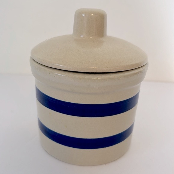 Robinson Ransbottom Vintage Stoneware Pint Cream Blue Stripes Crock & Rare Lid - Picture 2 of 7